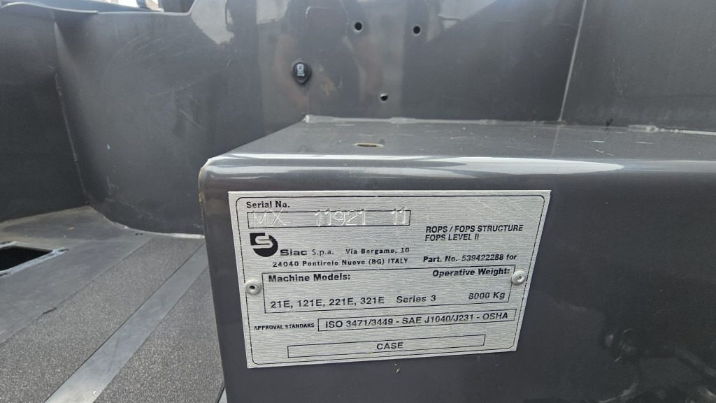 Case 87681392 - Kabina za Građevinska mašina: slika 2 Case 87681392 - Kabina za Građevinska mašina: slika 2