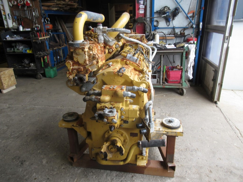 Caterpillar 2372331 - Menjač za Građevinska mašina: slika 2 Caterpillar 2372331 - Menjač za Građevinska mašina: slika 2