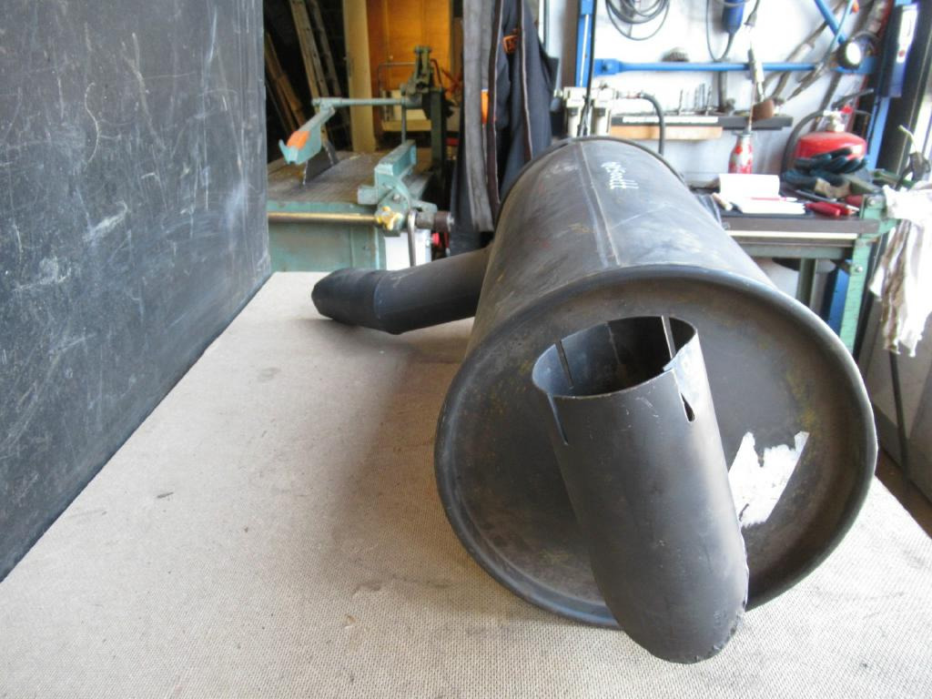 Hitachi  - Prigušivač za Građevinska mašina: slika 2 Hitachi  - Prigušivač za Građevinska mašina: slika 2