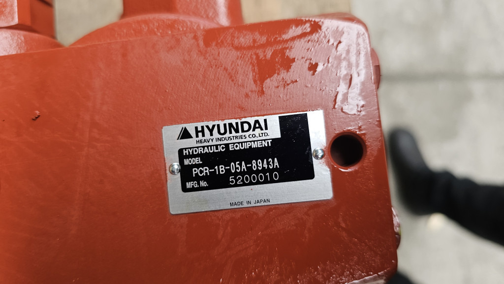 Hyundai XJDK-00081 - Motor okretanja za Građevinska mašina: slika 2 Hyundai XJDK-00081 - Motor okretanja za Građevinska mašina: slika 2