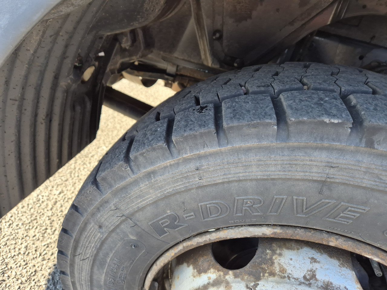 Kamion sa hidrauličnom kukom za prevoz kontejnera MAN TGL 12.180: slika 11