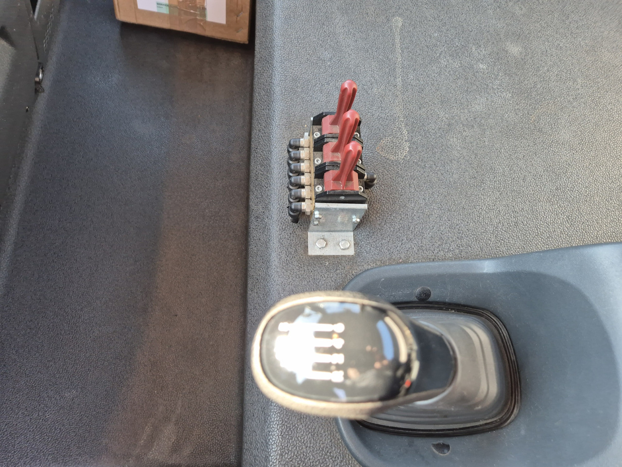 Kamion sa hidrauličnom kukom za prevoz kontejnera MAN TGL 12.180: slika 15