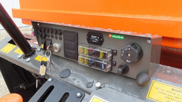 Lizing  Ausa D150RM Ausa D150RM: slika 9