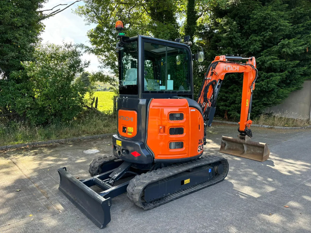 HITACHI 33U-6 - Mini bager: slika 2 HITACHI 33U-6 - Mini bager: slika 2