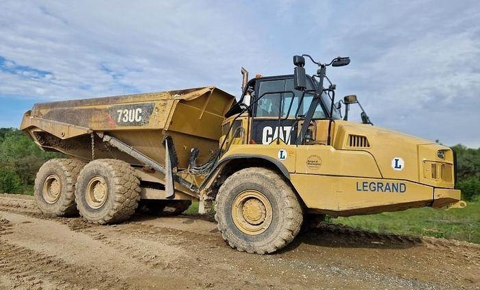 CAT 730C2 - Buldožer: slika 1 CAT 730C2 - Buldožer: slika 1
