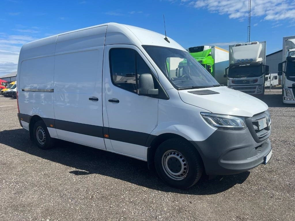 Mercedes-Benz Sprinter 316 CDI serie 1818 - Furgon: slika 2 Mercedes-Benz Sprinter 316 CDI serie 1818 - Furgon: slika 2
