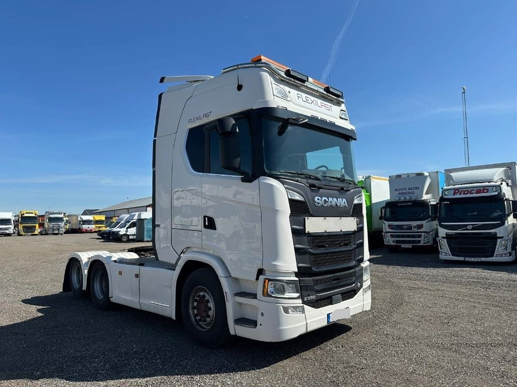 Scania S580A6X2NB NGS Highline 8881 - Tegljač: slika 2 Scania S580A6X2NB NGS Highline 8881 - Tegljač: slika 2