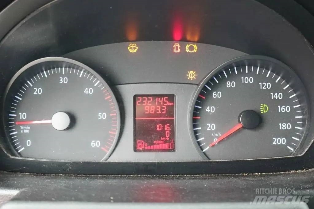 Volkswagen CRAFTER 35 SKÅP MR Serie 2830 - Furgon: slika 5 Volkswagen CRAFTER 35 SKÅP MR Serie 2830 - Furgon: slika 5