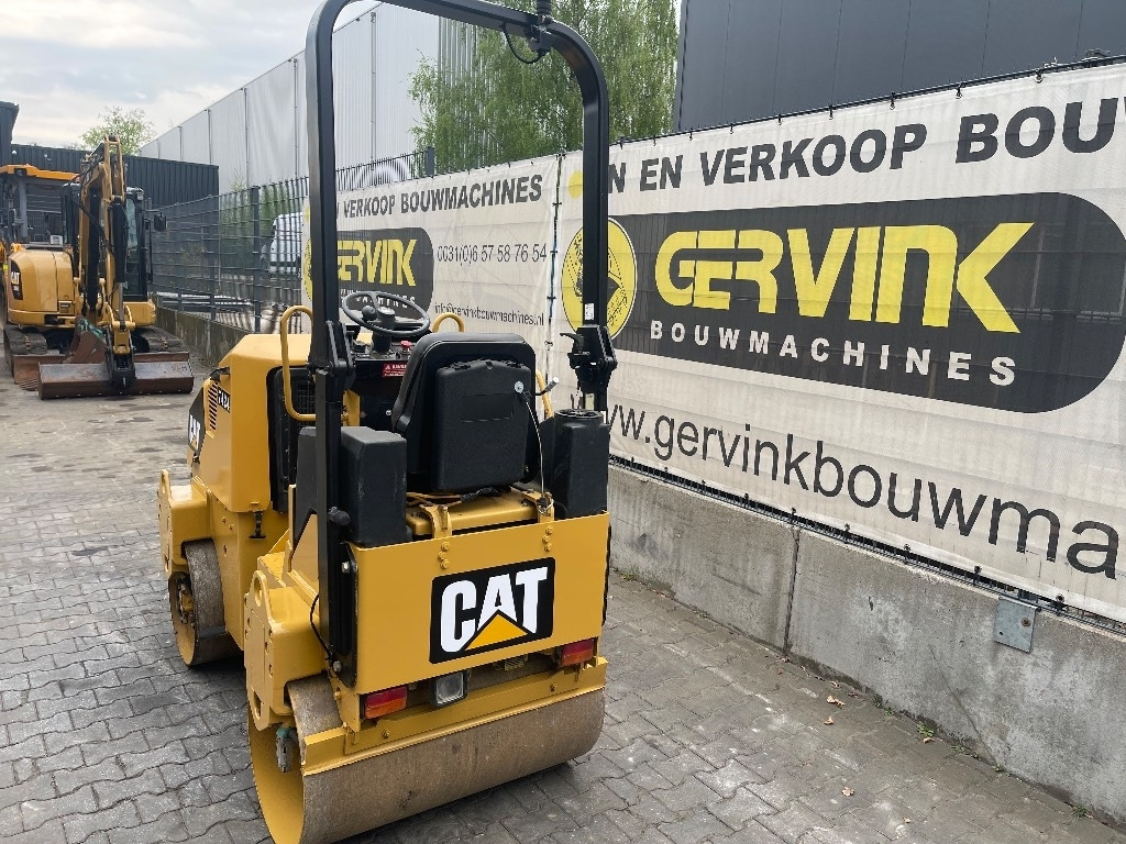 CAT CB 14 - Valjak za puteve: slika 3 CAT CB 14 - Valjak za puteve: slika 3