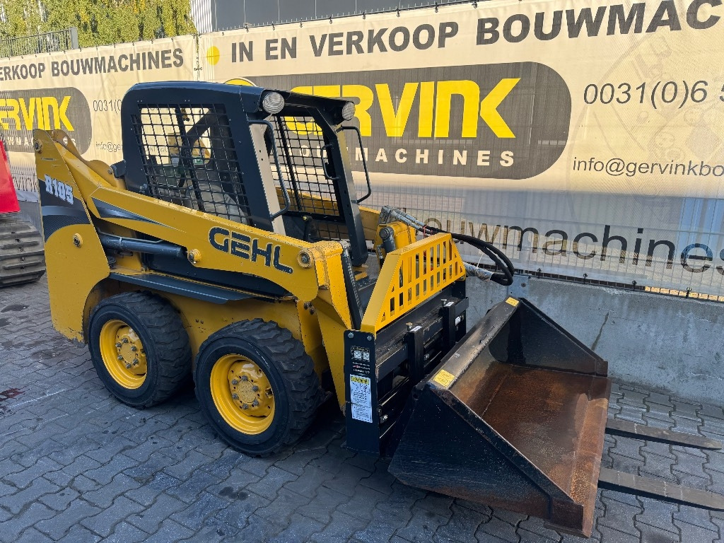 Gehl R105 - Mini utovarivač: slika 1 Gehl R105 - Mini utovarivač: slika 1