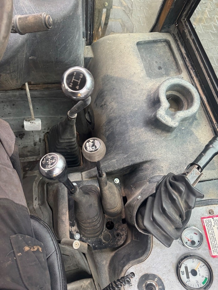 JCB 2 CX Airmaster - Utovarivač točkaš: slika 3 JCB 2 CX Airmaster - Utovarivač točkaš: slika 3