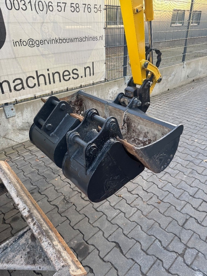 Komatsu PC 26 MR-3 - Mini bager: slika 3 Komatsu PC 26 MR-3 - Mini bager: slika 3