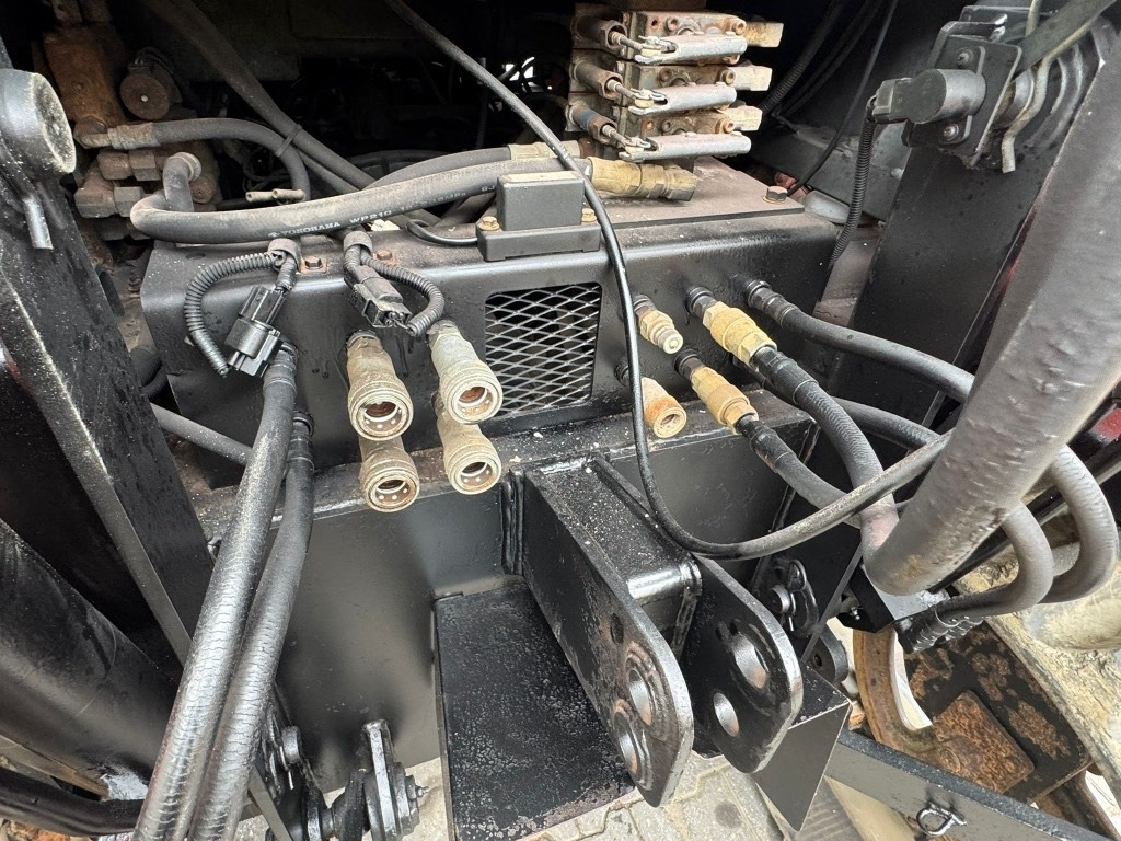 Traktor Kubota KM 90 D: slika 9 Traktor Kubota KM 90 D: slika 9