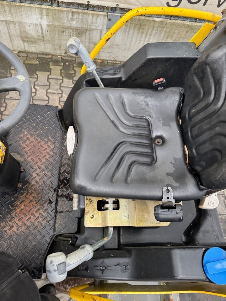 Valjak za puteve Wacker Neuson RD 27-120: slika 7