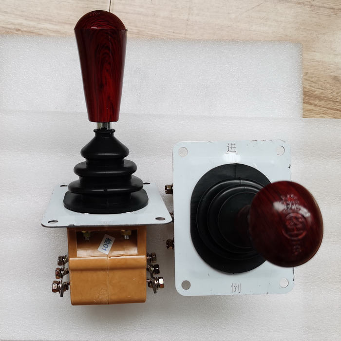 Novu Ručica menjača za Utovarivač točkaš Qingdao Promising FLAND EL45 Electric Wheel Loader Forward Reverse Toggle Switch: slika 5