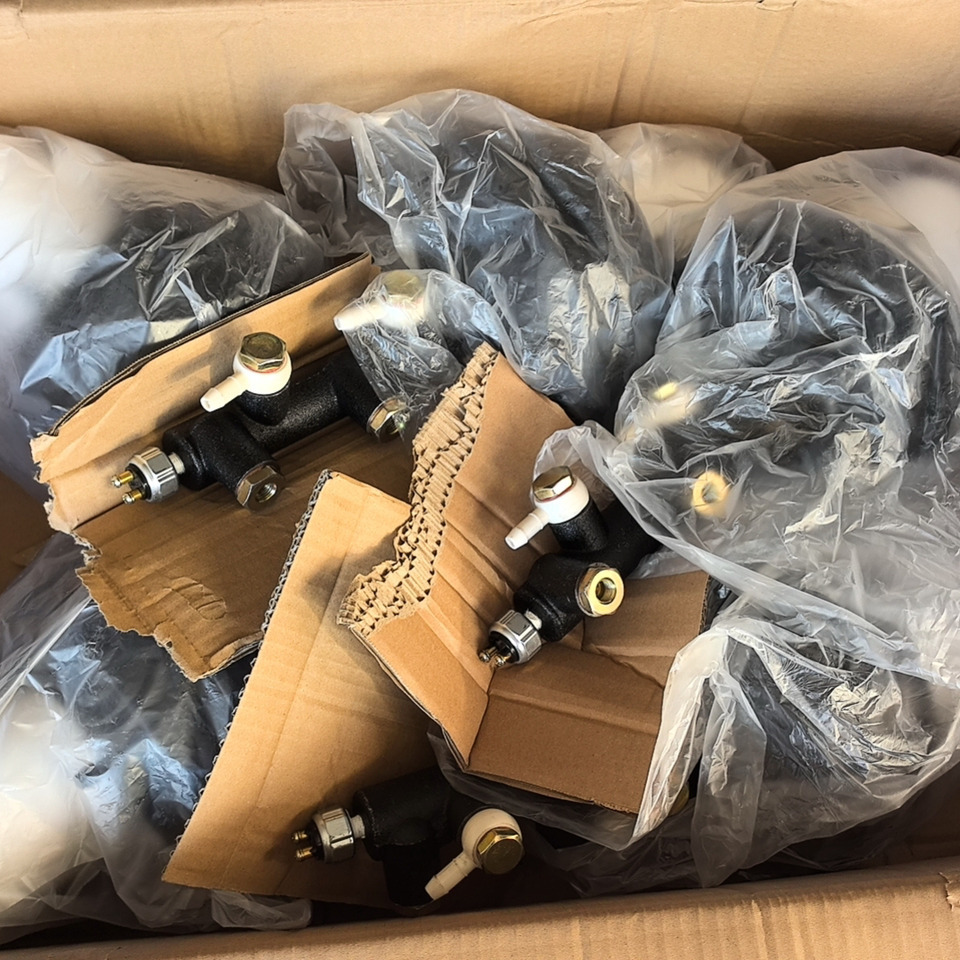 Qingdao Promising Vacuum brake booster brake master cylinder assembly for China Loader - Kočioni cilindar za Utovarivač točkaš: slika 2 Qingdao Promising Vacuum brake booster brake master cylinder assembly for China Loader - Kočioni cilindar za Utovarivač točkaš: slika 2