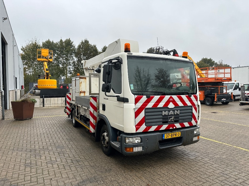 BISON Palfinger TKA 17 - Vazdušna platforma montirana na kamion: slika 4 BISON Palfinger TKA 17 - Vazdušna platforma montirana na kamion: slika 4