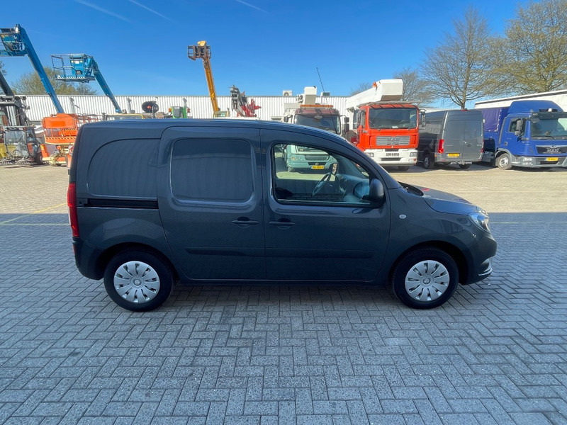 Mercedes-Benz Citan 108 CDI - Mali kombi: slika 4 Mercedes-Benz Citan 108 CDI - Mali kombi: slika 4