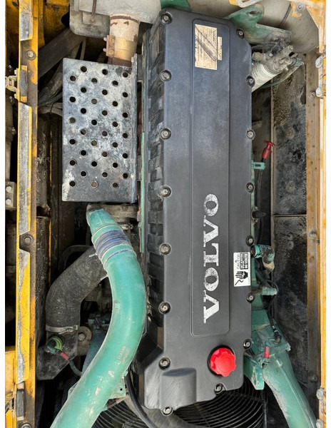 Bager guseničar Volvo EC460 BLC, Bandgrävare: slika 15