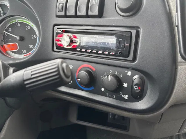 Lizing DAF LF 45 210 curtainslider open top roof steel transport MOT 04-2026 DAF LF 45 210 curtainslider open top roof steel transport MOT 04-2026: slika 18