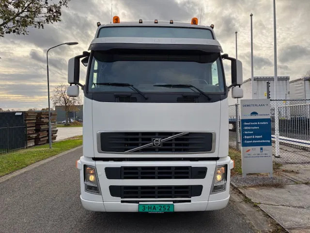 Volvo FH 12 420 4x2T Globetrotter 720.000km!! Analog tacho MOT 06-2026 - Tegljač: slika 2 Volvo FH 12 420 4x2T Globetrotter 720.000km!! Analog tacho MOT 06-2026 - Tegljač: slika 2