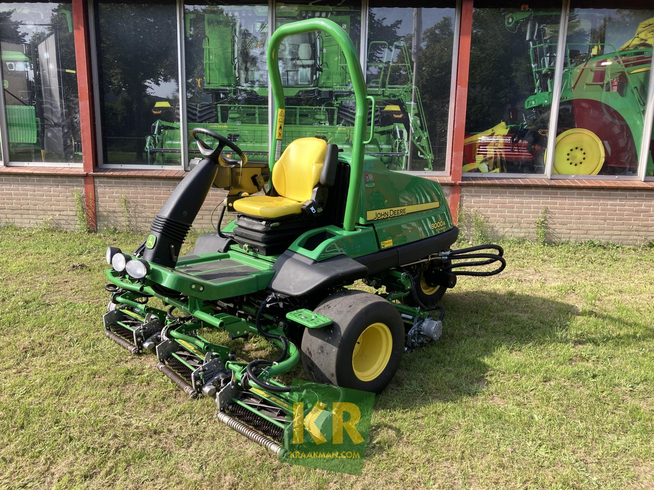 8000A E-CUT John Deere - Baštenska kosačica: slika 1 8000A E-CUT John Deere - Baštenska kosačica: slika 1