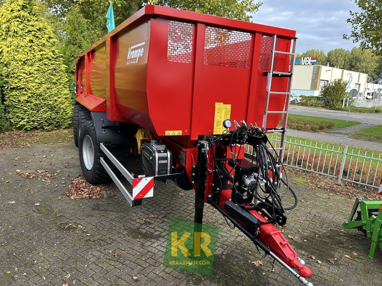 BIG BODY 900 Krampe - Traktorska prikolica za farmu/ Kiper: slika 3 BIG BODY 900 Krampe - Traktorska prikolica za farmu/ Kiper: slika 3