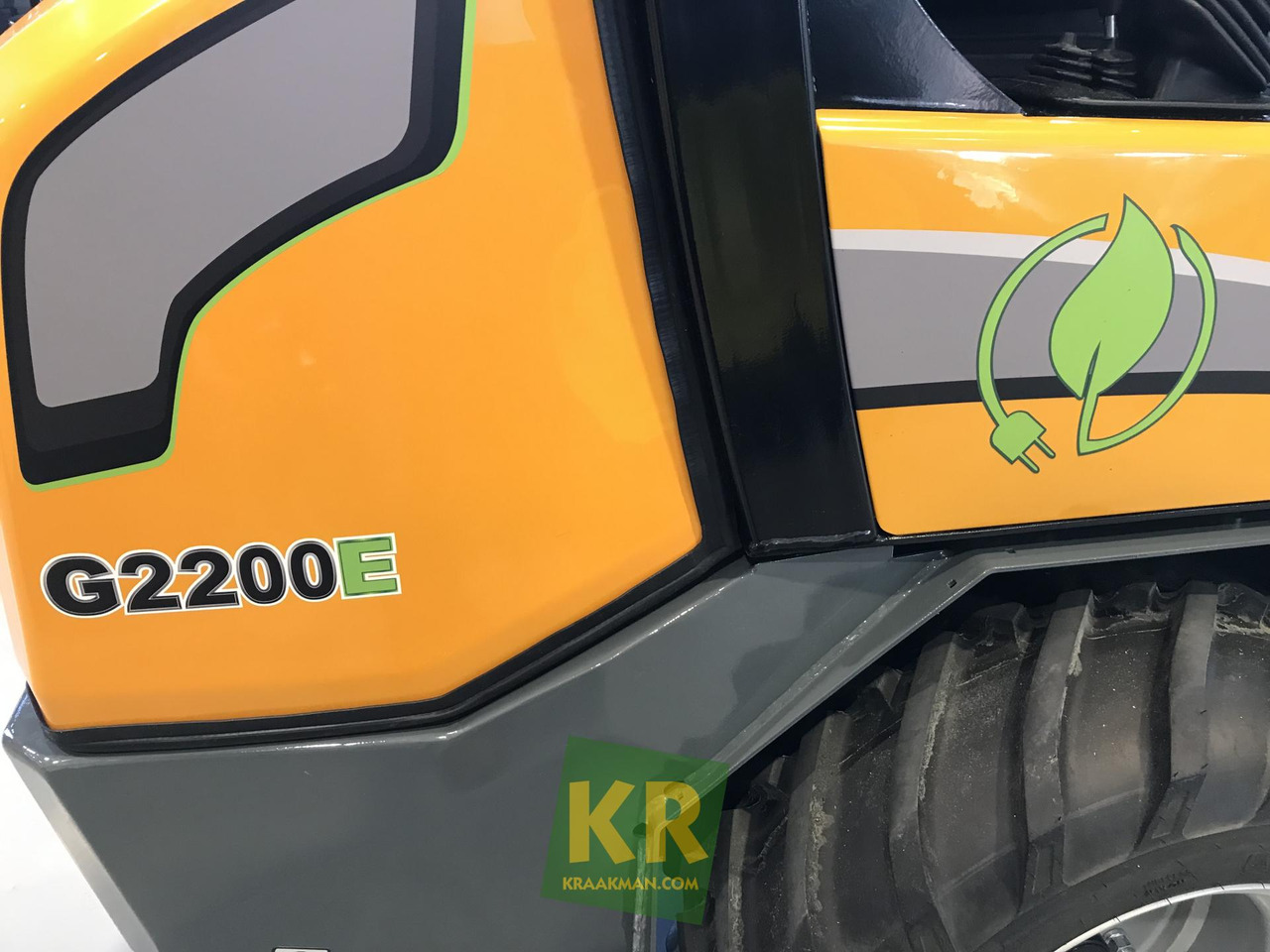 G2200E Giant - Zglobni utovarivač: slika 4 G2200E Giant - Zglobni utovarivač: slika 4