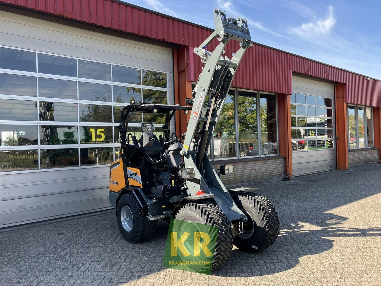 G2700 HD+ Giant - Zglobni utovarivač: slika 3 G2700 HD+ Giant - Zglobni utovarivač: slika 3