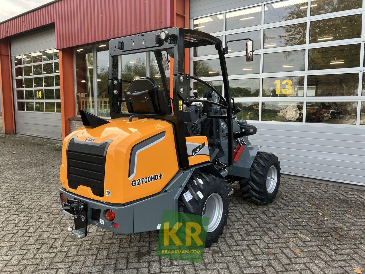 G2700 HD+ Giant - Zglobni utovarivač: slika 4 G2700 HD+ Giant - Zglobni utovarivač: slika 4