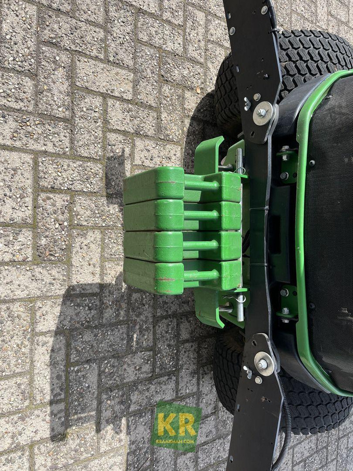 John Deere 1585 - Baštenska kosačica: slika 5 John Deere 1585 - Baštenska kosačica: slika 5