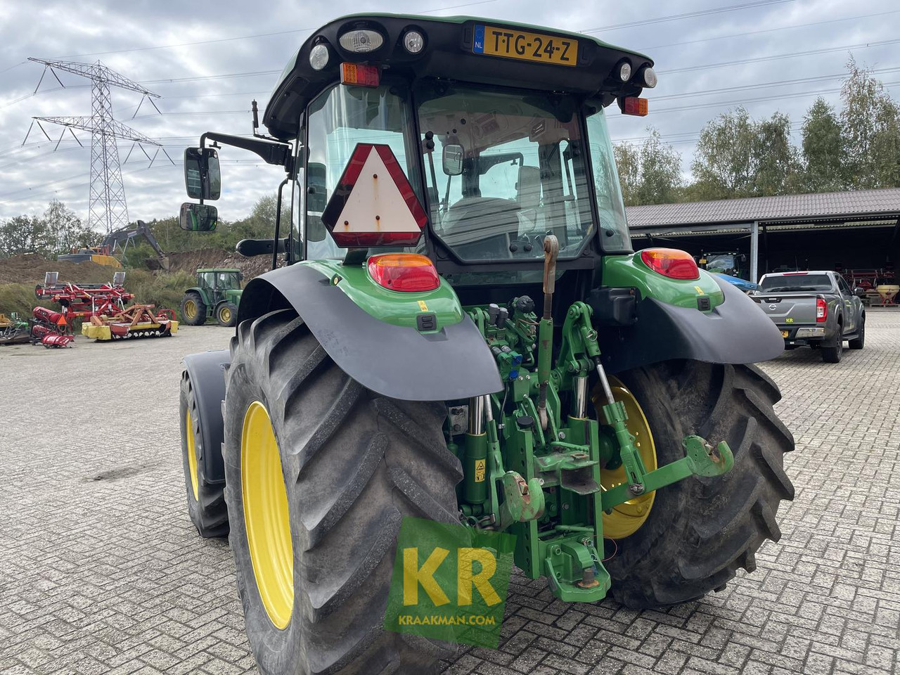 John Deere 5090R - Traktor: slika 4 John Deere 5090R - Traktor: slika 4