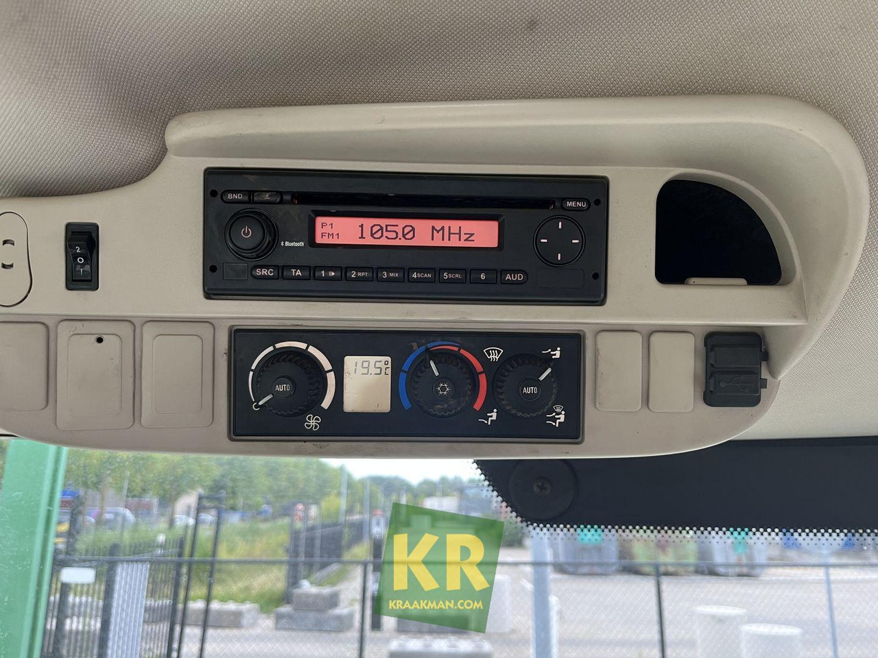 John Deere 6115R - Traktor: slika 3 John Deere 6115R - Traktor: slika 3