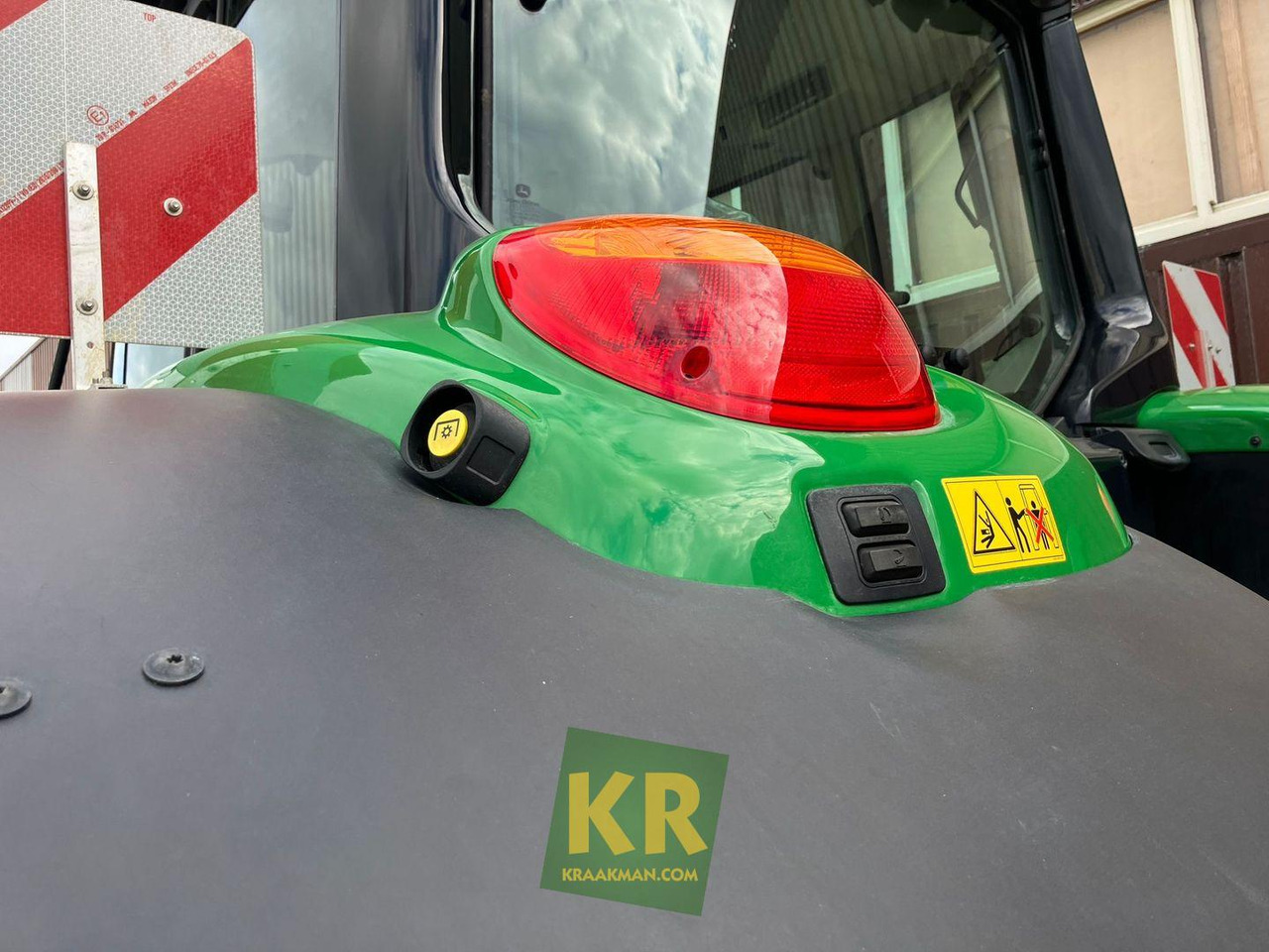 John Deere 6155M - Traktor: slika 3 John Deere 6155M - Traktor: slika 3