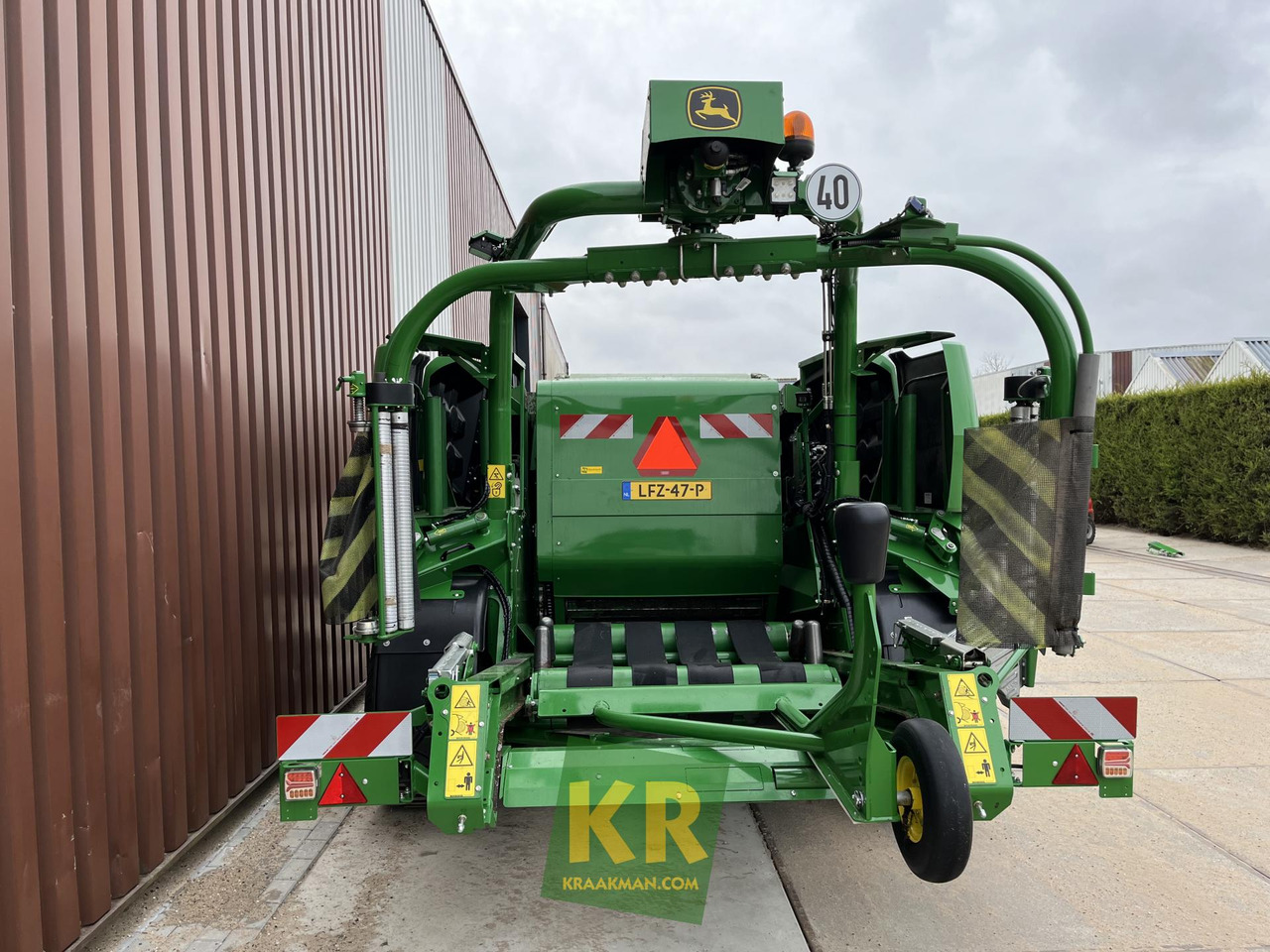 John Deere C441R  - Balirka za okrugle bale: slika 4 John Deere C441R  - Balirka za okrugle bale: slika 4