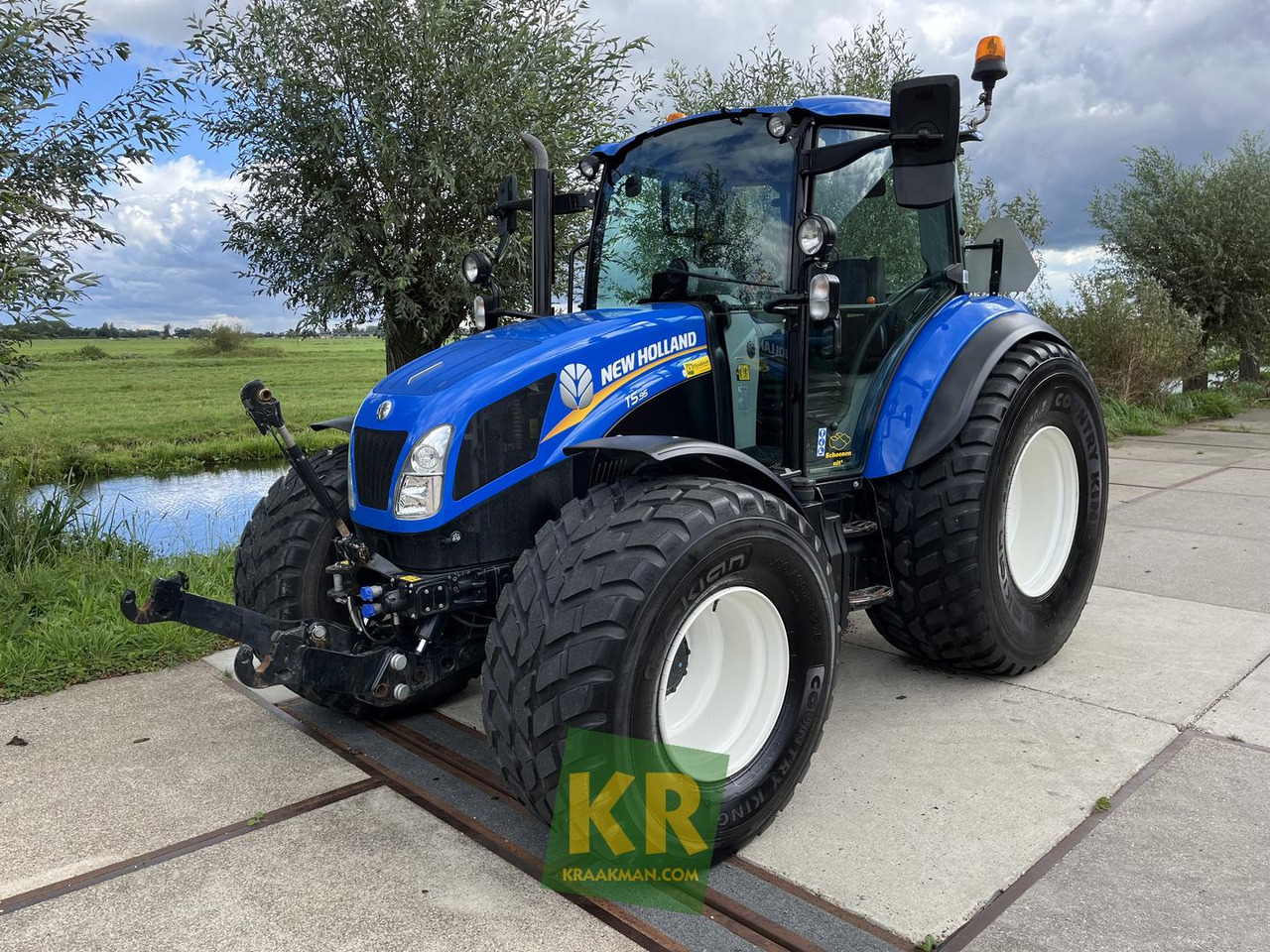 T5.95 New Holland - Traktor: slika 1 T5.95 New Holland - Traktor: slika 1