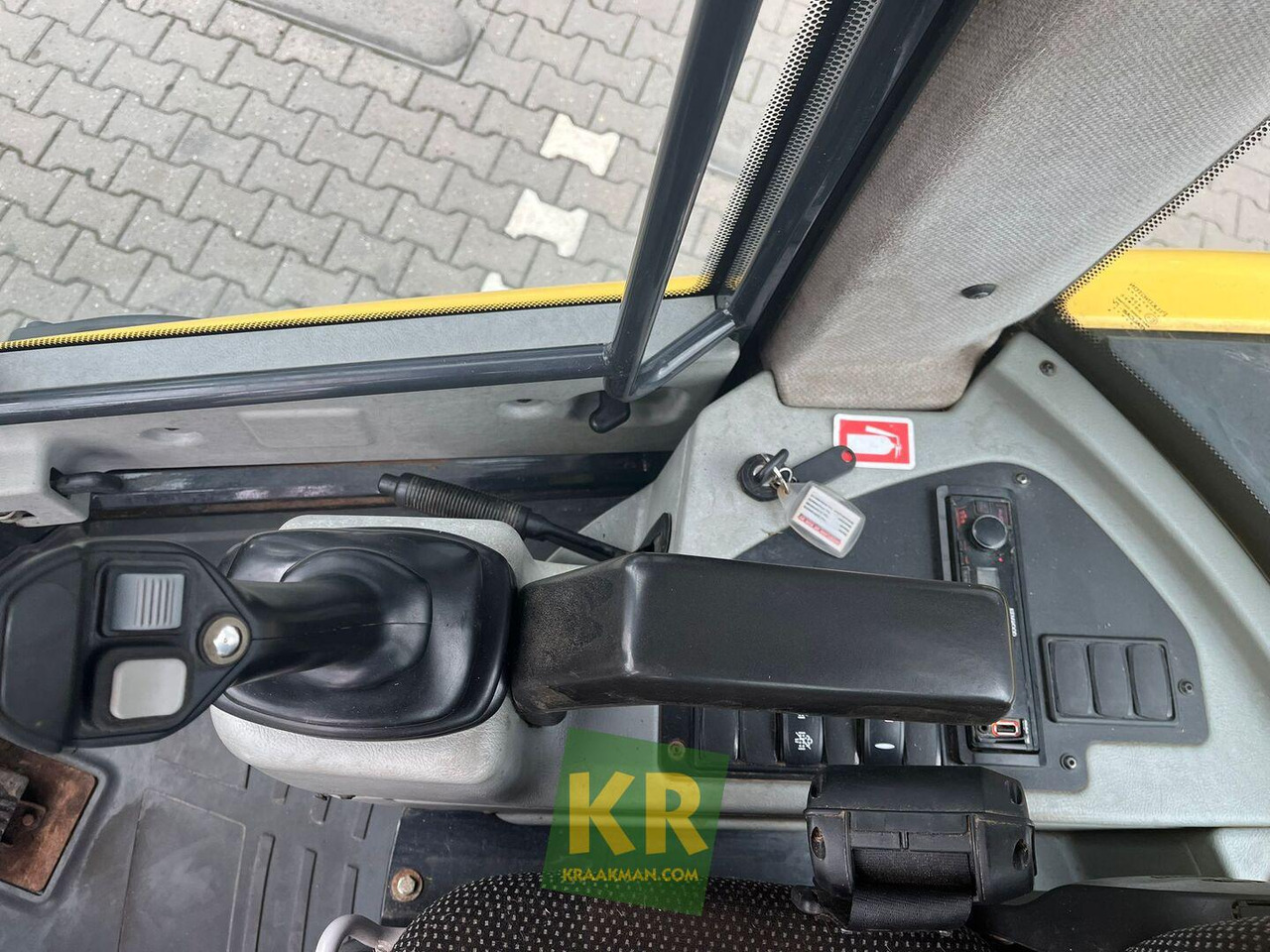 V100 shovel Yanmar - Utovarivač točkaš: slika 3 V100 shovel Yanmar - Utovarivač točkaš: slika 3