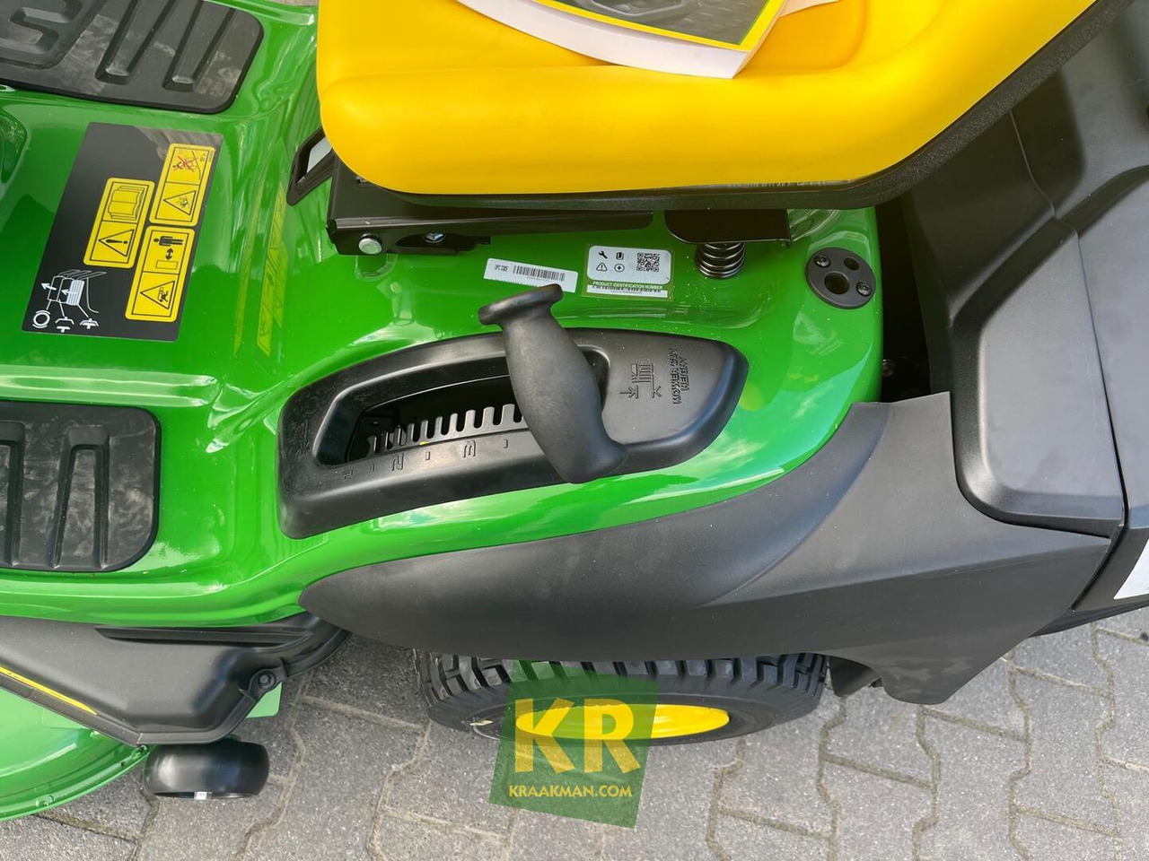 X167R John Deere - Baštenska kosačica: slika 1 X167R John Deere - Baštenska kosačica: slika 1