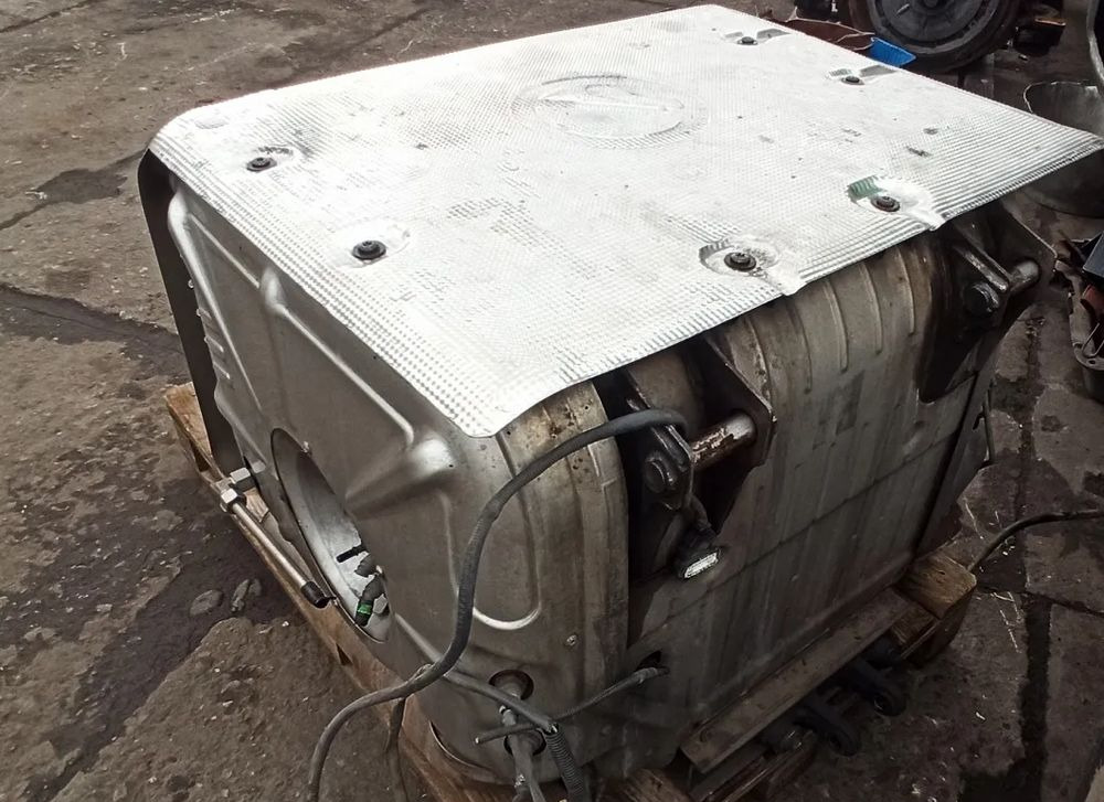 KATALIZATOR TŁUMIK IVECO STRALIS 460 E6 HI-WAY - Katalizator za Kamion: slika 2 KATALIZATOR TŁUMIK IVECO STRALIS 460 E6 HI-WAY - Katalizator za Kamion: slika 2