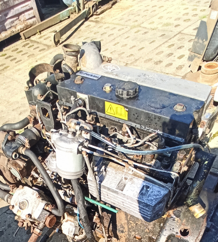 SILNIK Perkins AD 81006 - Motor i delovi za Druga mašina: slika 1 SILNIK Perkins AD 81006 - Motor i delovi za Druga mašina: slika 1