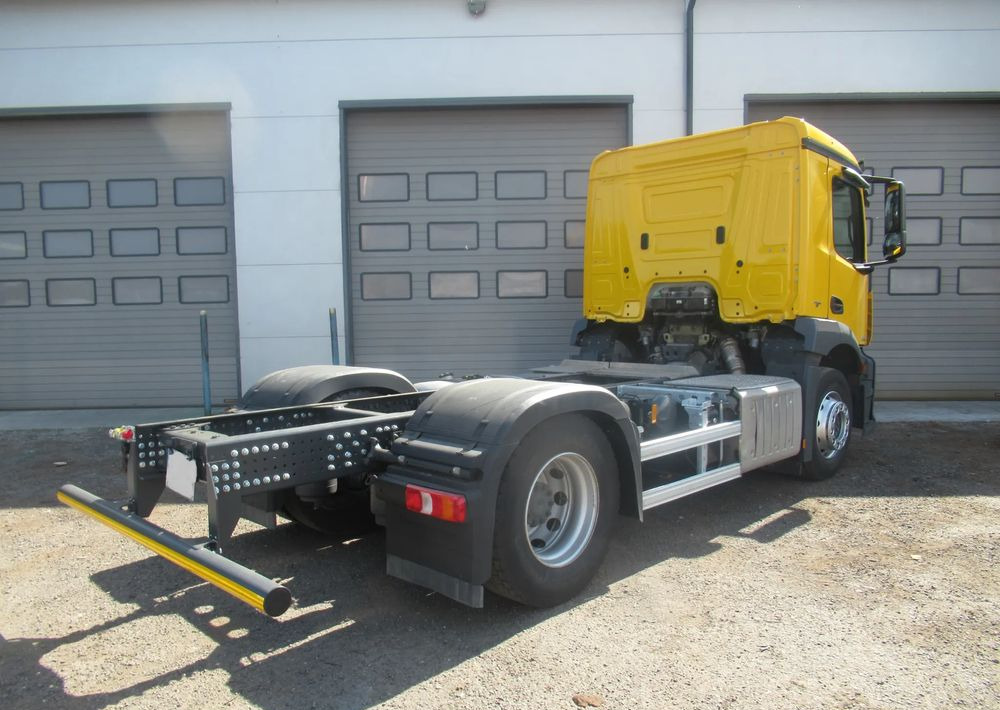 Mercedes-Benz Antos 1830 rozstaw osi 3,60 - Kamion sa golom šasijom i zatvorenom kabinom: slika 3 Mercedes-Benz Antos 1830 rozstaw osi 3,60 - Kamion sa golom šasijom i zatvorenom kabinom: slika 3