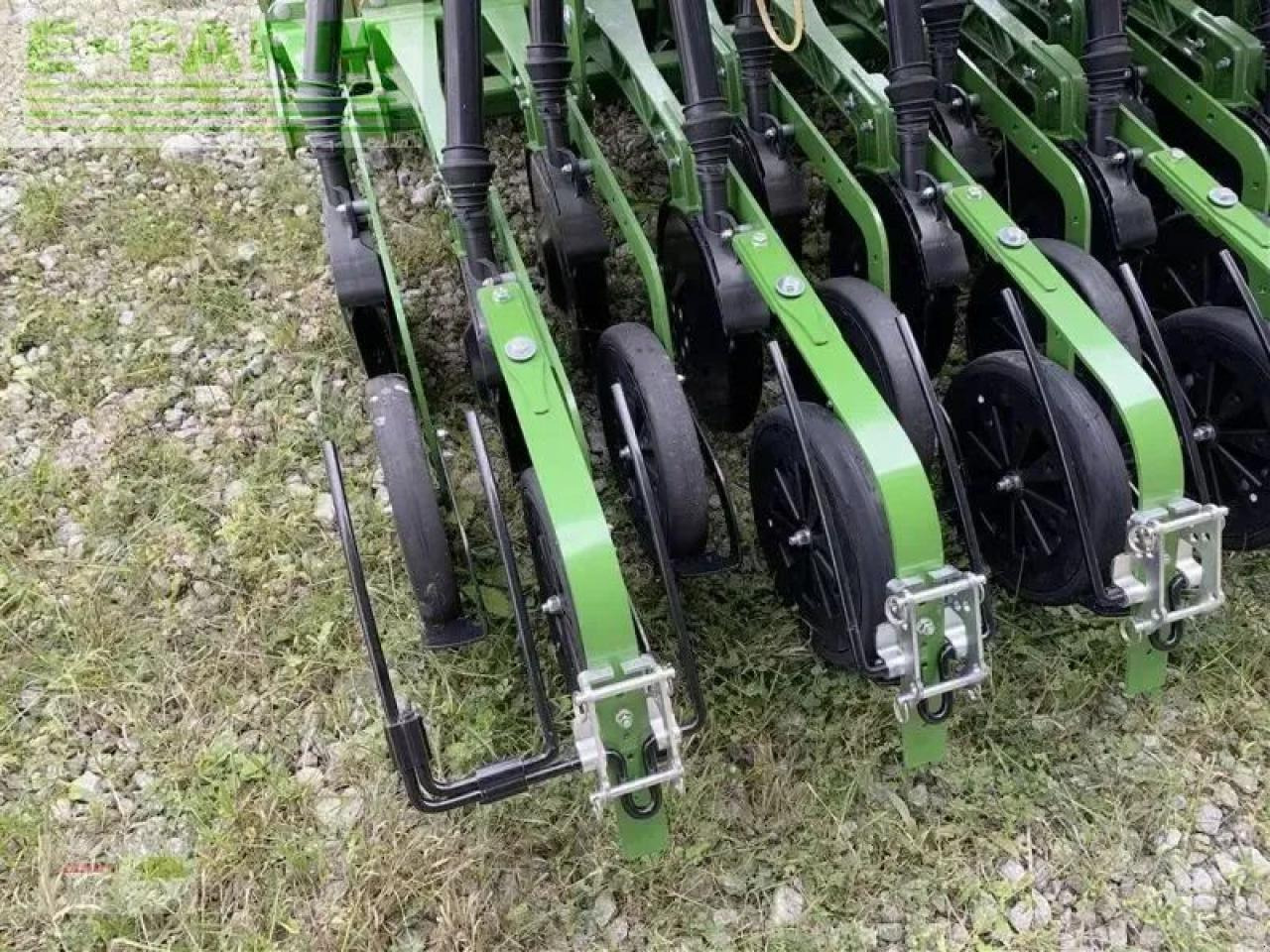 Amazone cataya 3000 special + ke 3002 - Kombinovana mašina za setvu: slika 5 Amazone cataya 3000 special + ke 3002 - Kombinovana mašina za setvu: slika 5