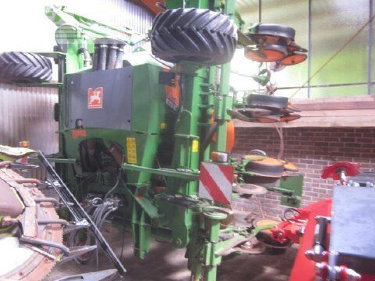 Amazone edx 6000 -2c xpress, 8-reiher - Mašina za preciznu setvu: slika 2 Amazone edx 6000 -2c xpress, 8-reiher - Mašina za preciznu setvu: slika 2