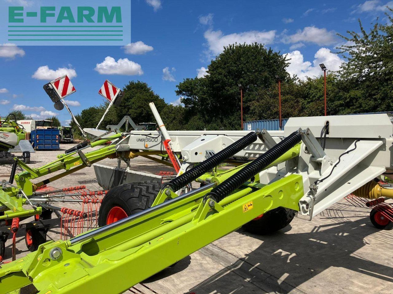 CLAAS LINER 3600 - Prevrtač/ Grabuljač: slika 4 CLAAS LINER 3600 - Prevrtač/ Grabuljač: slika 4