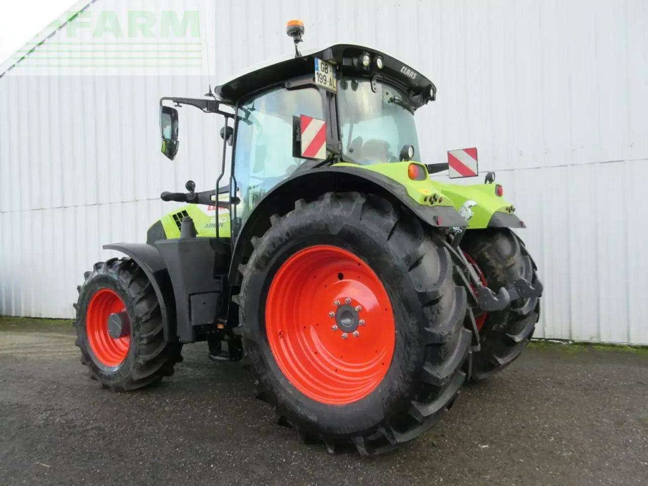 CLAAS arion 660 cmatic concept-nâ°1 CMATIC CIS - Traktor: slika 2 CLAAS arion 660 cmatic concept-nâ°1 CMATIC CIS - Traktor: slika 2