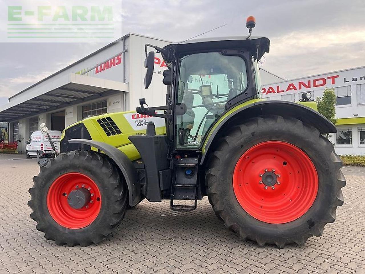 CLAAS arion 660 cmatic s10 rtk - Traktor: slika 3 CLAAS arion 660 cmatic s10 rtk - Traktor: slika 3