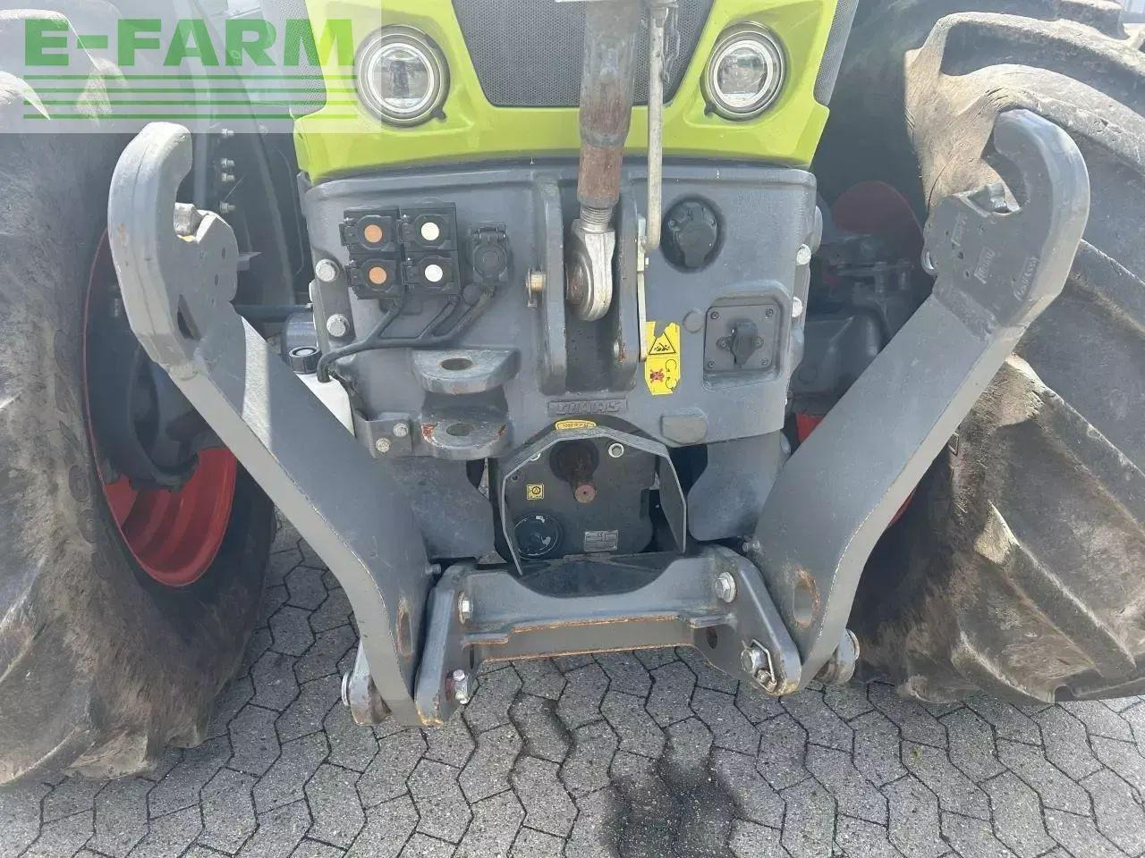 CLAAS axion 870 - Traktor: slika 4 CLAAS axion 870 - Traktor: slika 4