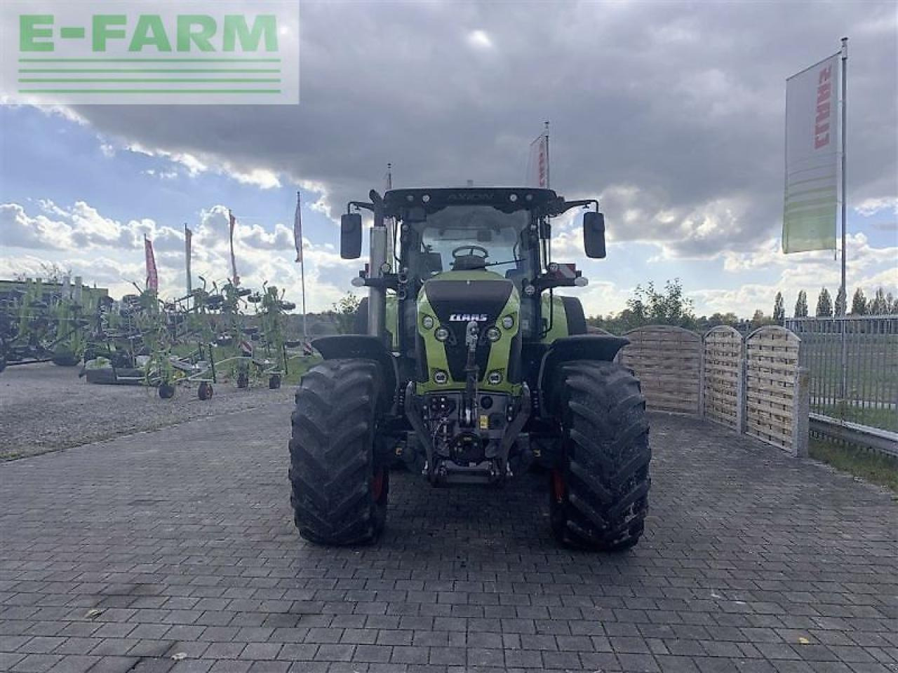 CLAAS axion 870 cmatic cebis CMATIC CEBIS - Traktor: slika 2 CLAAS axion 870 cmatic cebis CMATIC CEBIS - Traktor: slika 2