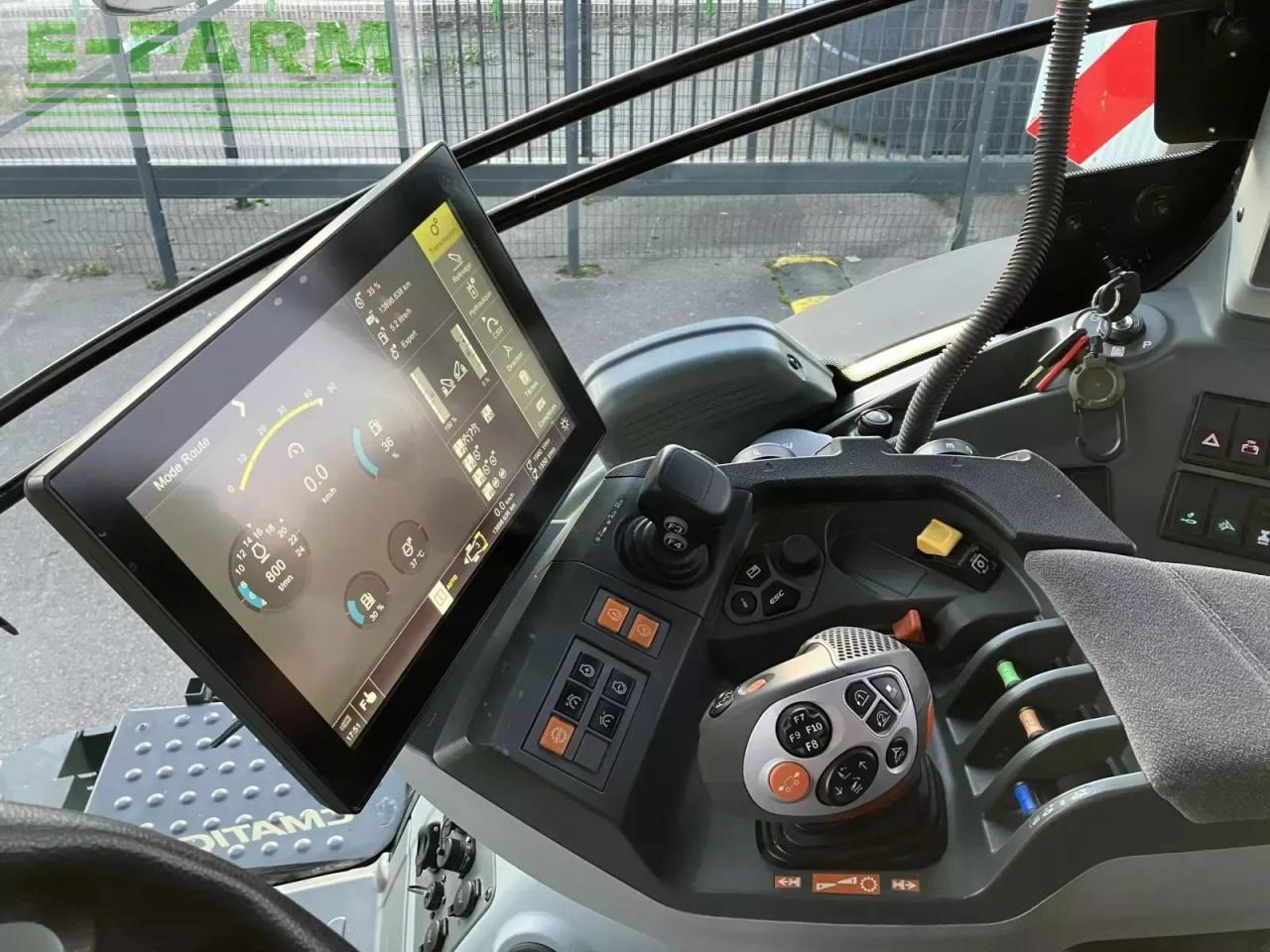Traktor CLAAS axion 870 cmatic s5 sur mesure CMATIC: slika 10