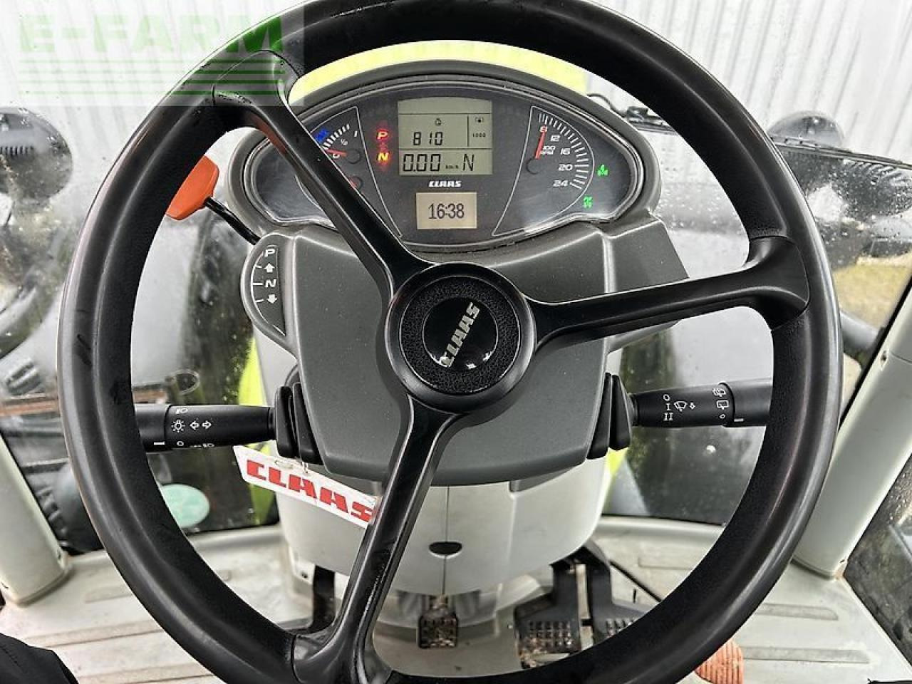 CLAAS axion 930 - Traktor: slika 4 CLAAS axion 930 - Traktor: slika 4